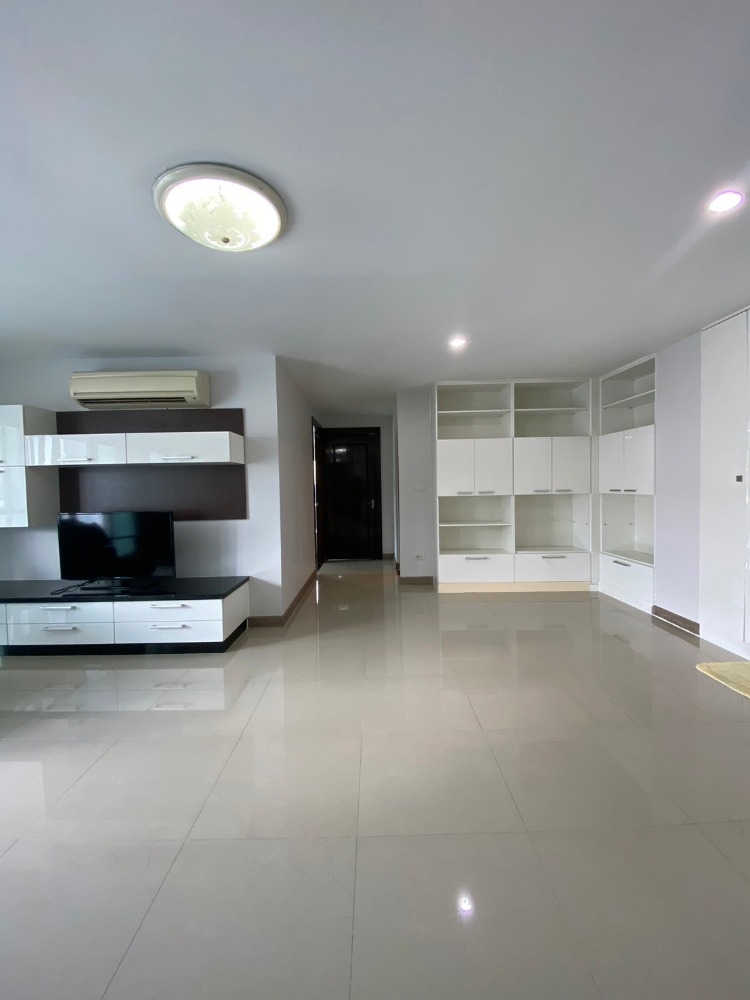 ขายคอนโด 4 ห้องนอน 181.97 ตร.ม. Le Celeste Condominium พระราม9-ศรีนครินทร์